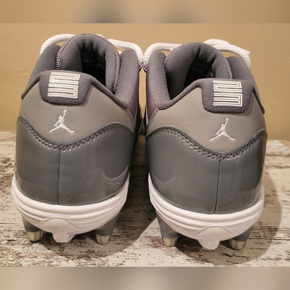 Deadstock Jordan 11 XI Cool Gray Football cleats - Picture 10 of 10